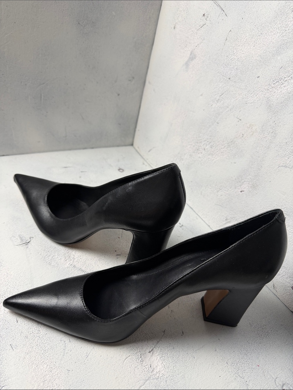 SCHUTZ Eleanor Lather Pump - Classic Black Pointed-Toe Block Heel Pumps - Women'